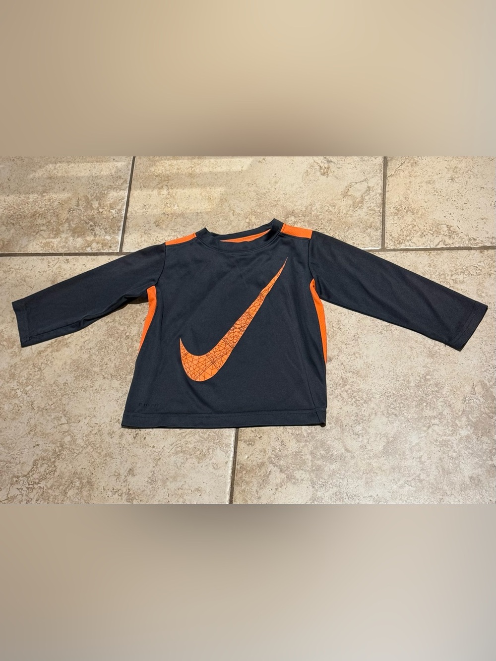 Nike Dri-FIT Long-Sleeve Shirt